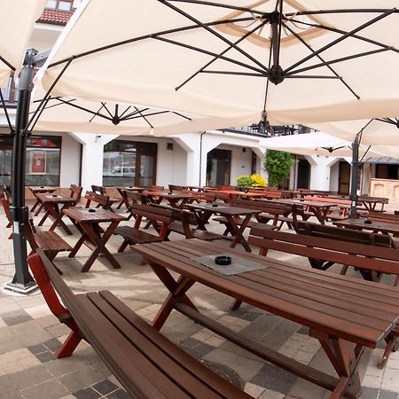 ברנו Hotel Slunecni Dvur מראה חיצוני תמונה
