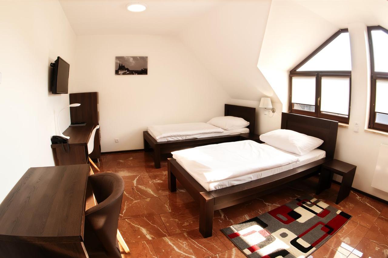 ברנו Hotel Slunecni Dvur מראה חיצוני תמונה