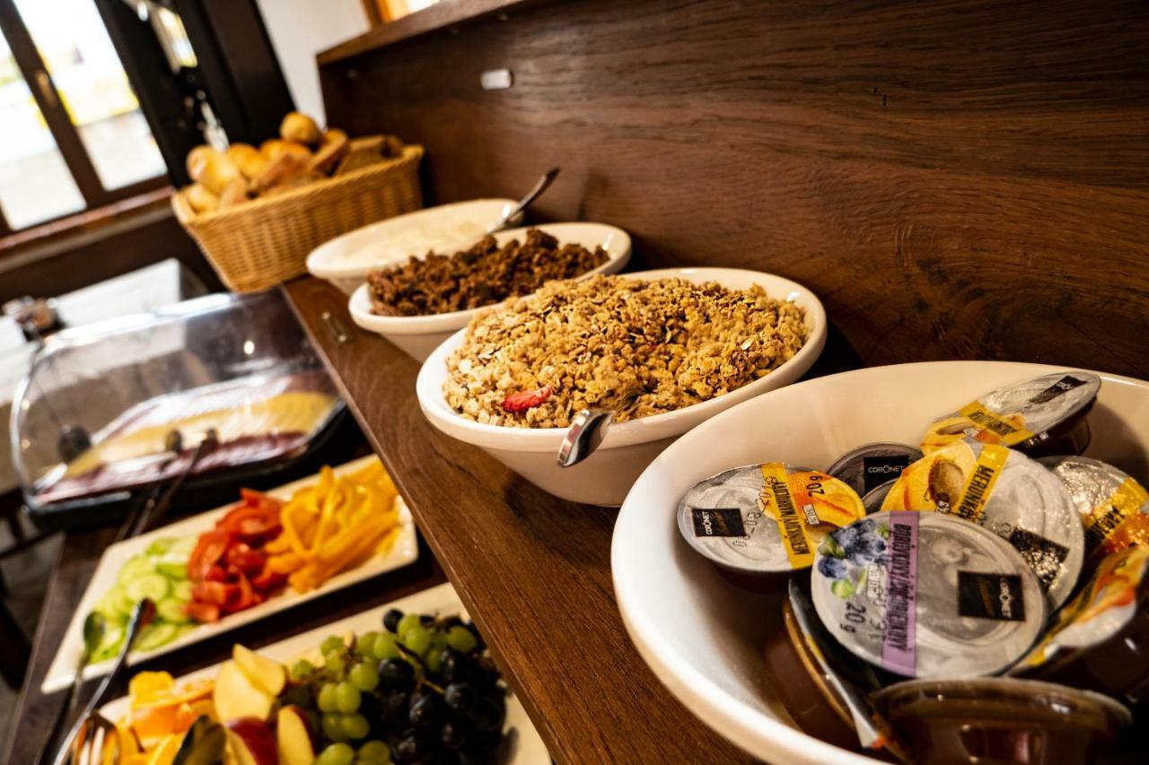 ברנו Hotel Slunecni Dvur מראה חיצוני תמונה