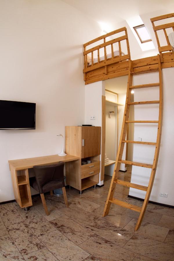 ברנו Hotel Slunecni Dvur מראה חיצוני תמונה