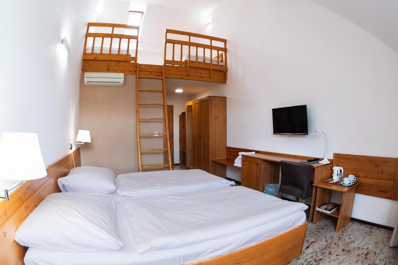 ברנו Hotel Slunecni Dvur מראה חיצוני תמונה